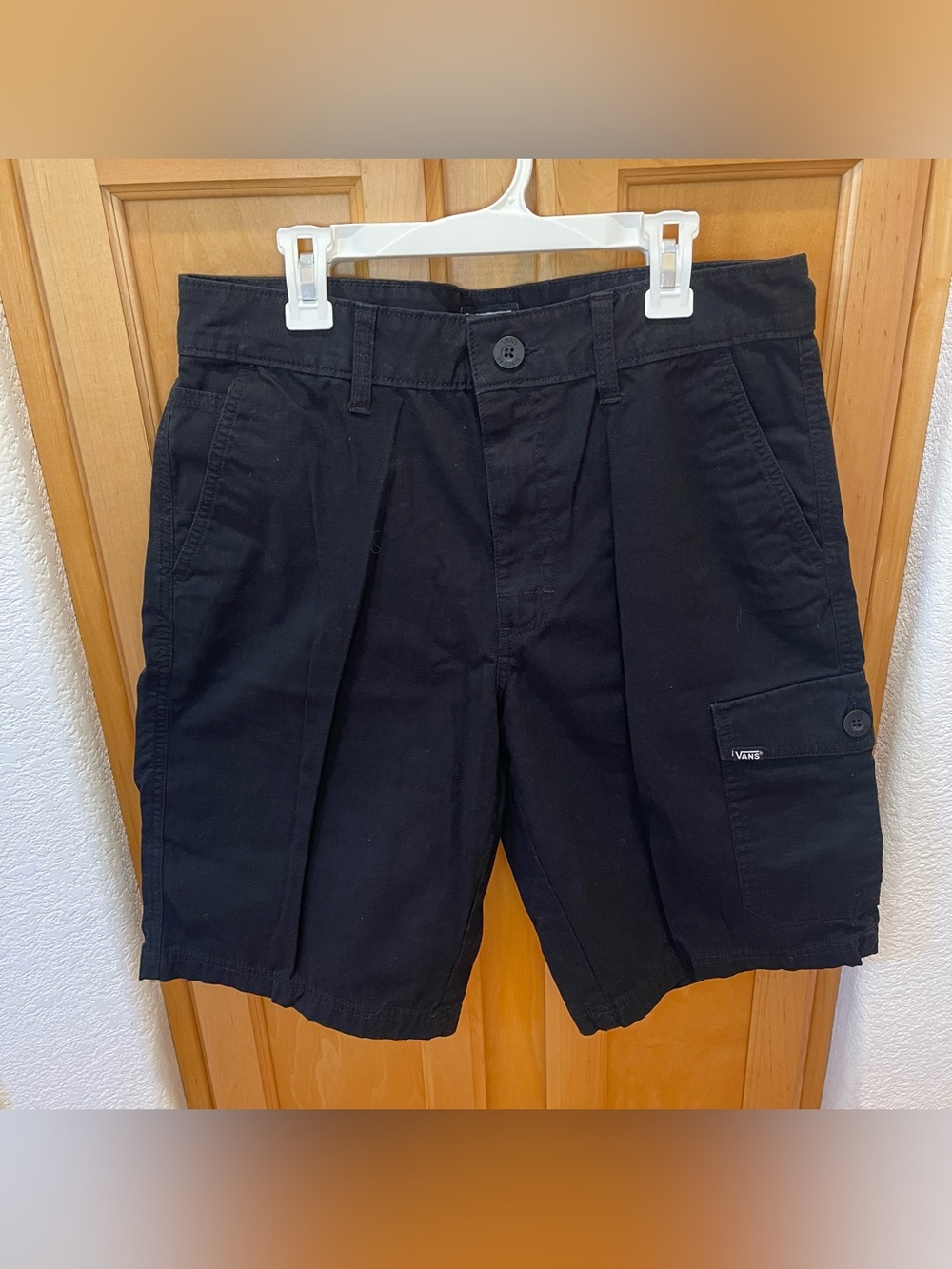 Vans Men’s Black Cargo Shorts – Size 30